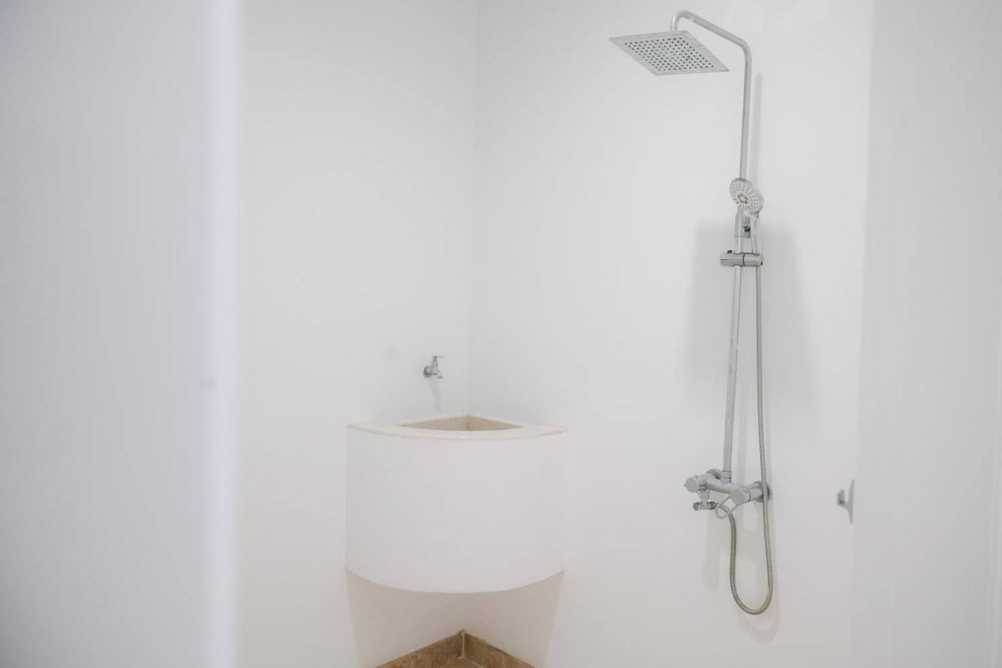 Kirana Guest House Богор Экстерьер фото